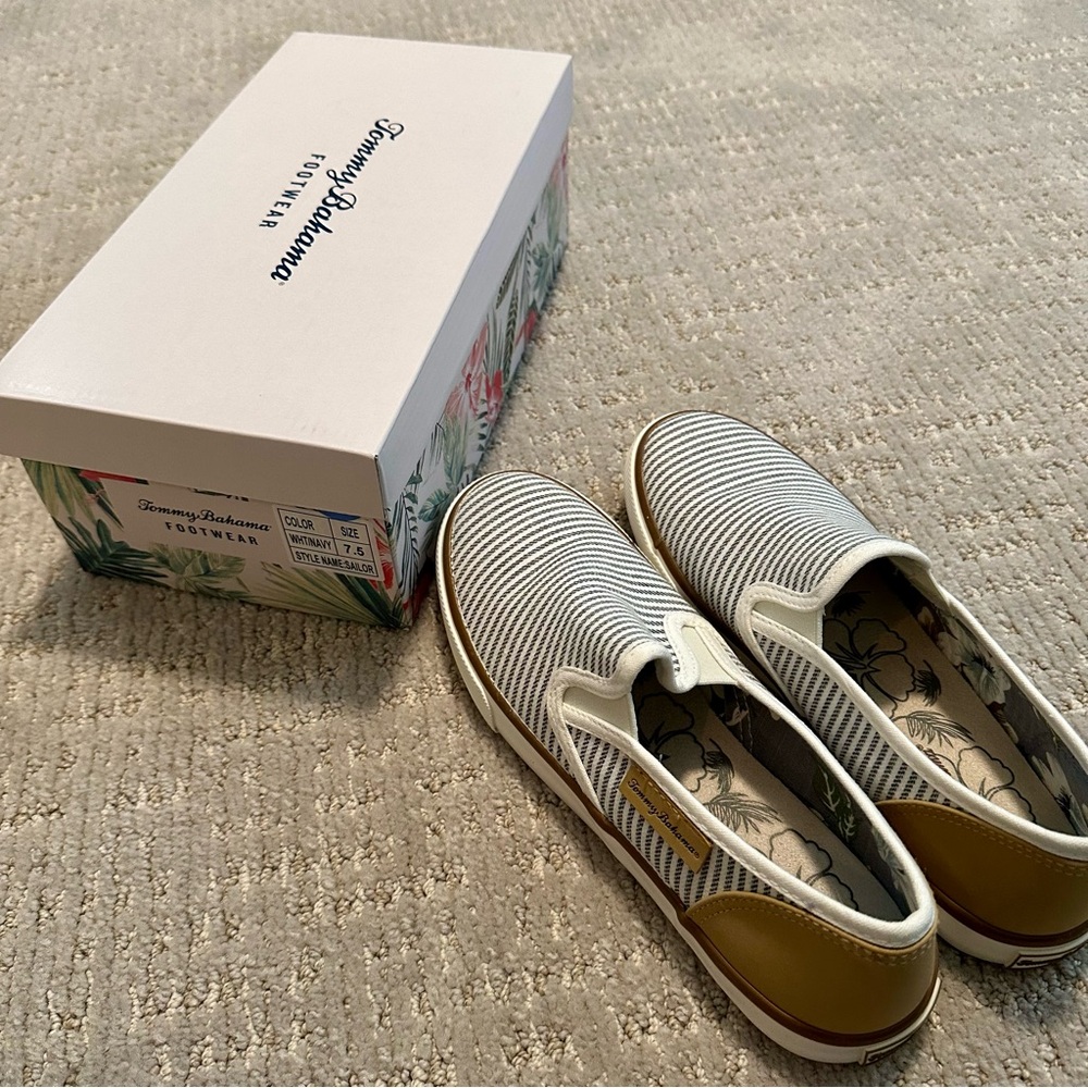 NWT Tommy Bahama Sailor Slip-Ons